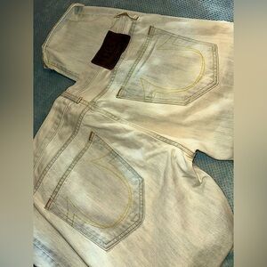 #TrueReligion #Straight #Classic #Size Waist 33 Length 33 #LikeNew #Storage